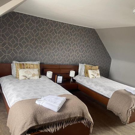 Rooms At 31 สโตนเฮเว่น ภายนอก รูปภาพ